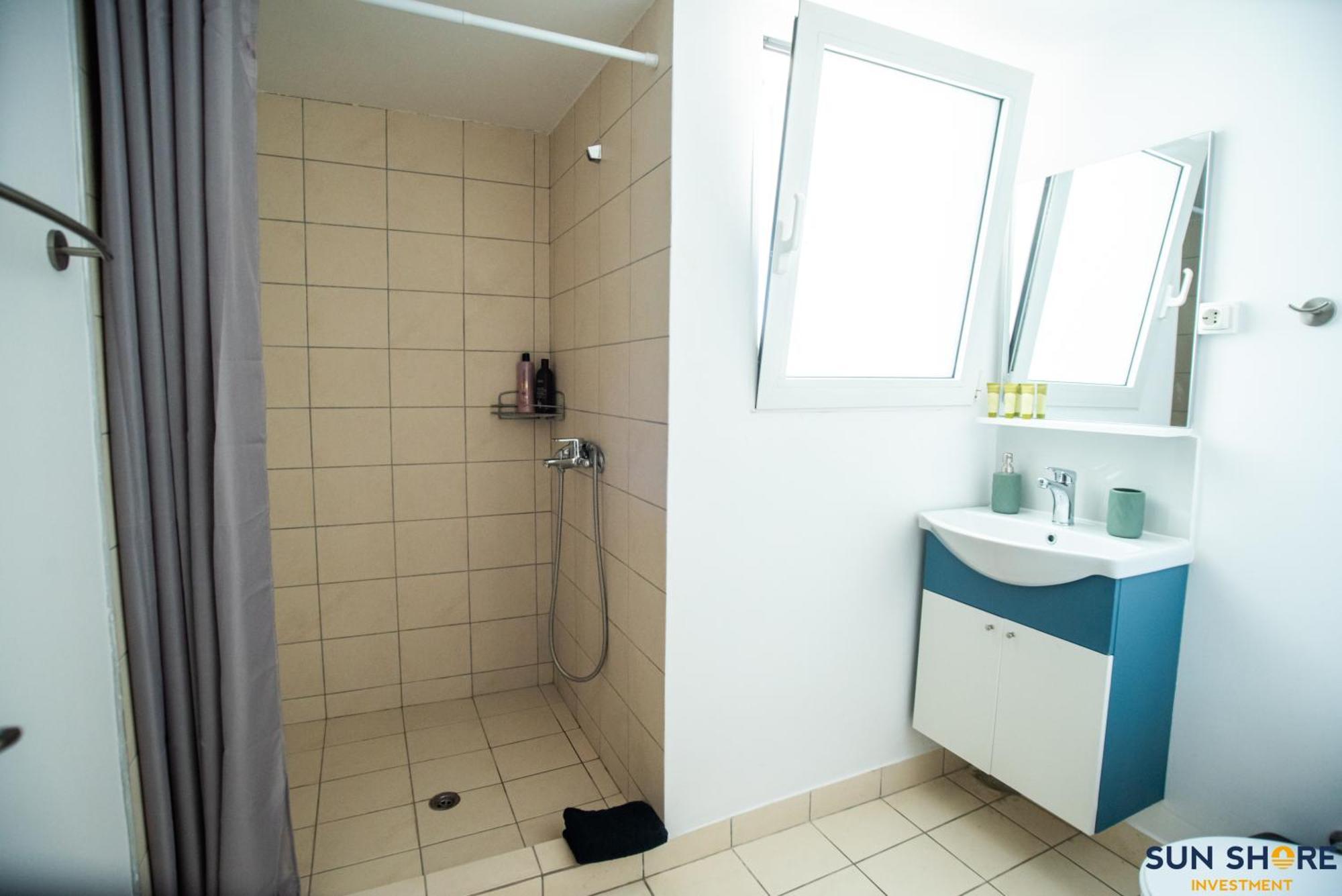 Explore Greece From Comfortable City Centre Apartment Chalkís Exterior foto